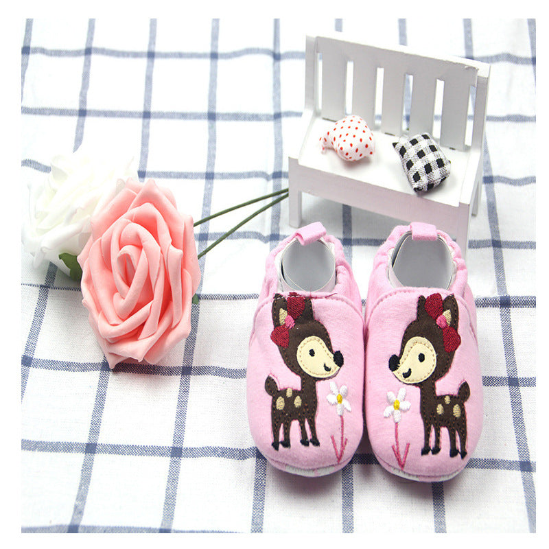 2019 factory direct sales of new children's baby toddler shoes cartoon embroidery can not fall off the heel baby shoes