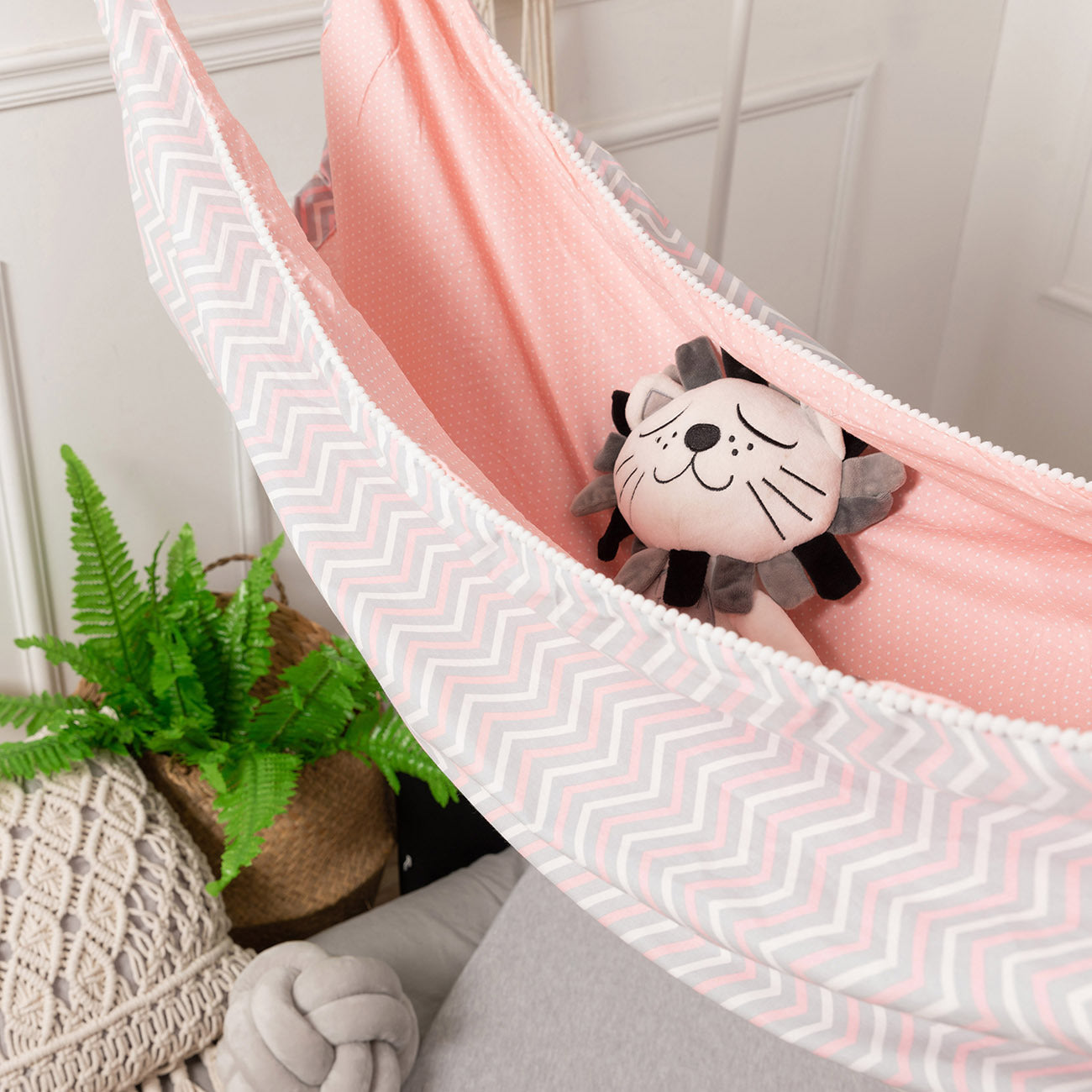 INS children's swing indoor and outdoor hanging basket children's hanging cloth bag baby home cartoon hammock
