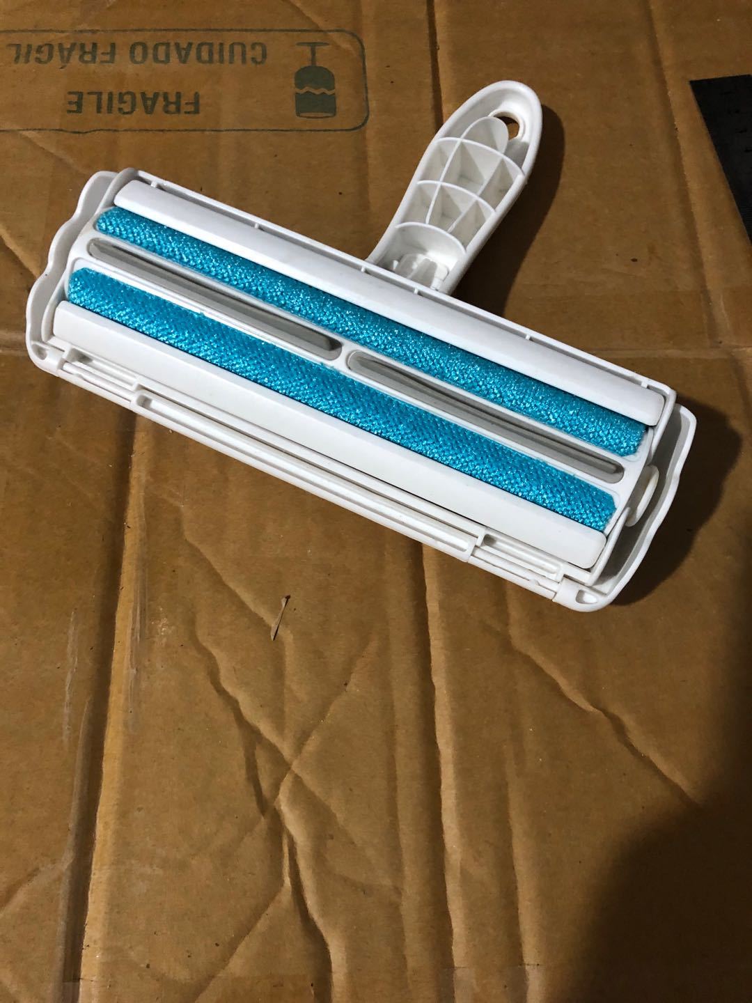 Dog hair cat hair cleaner hair removal brush pet hair household clothes bed carpet brush suction sticky hair roller