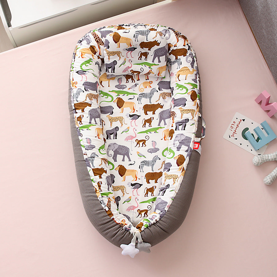 Hemei honeycomb breathable detachable and washable portable baby bed mid-bed bionic baby nest baby pillow travel baby bed