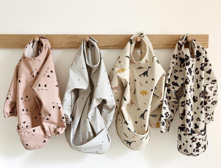 Danish children's waterproof anti-clothing bib baby eating bib super soft waterproof baby rice pocket anti-dirty feeding