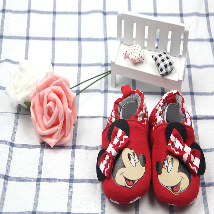 2019 factory direct sales of new children's baby toddler shoes cartoon embroidery can not fall off the heel baby shoes