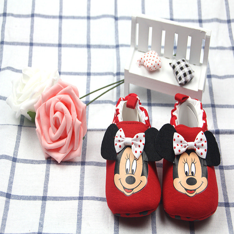 2019 factory direct sales of new children's baby toddler shoes cartoon embroidery can not fall off the heel baby shoes