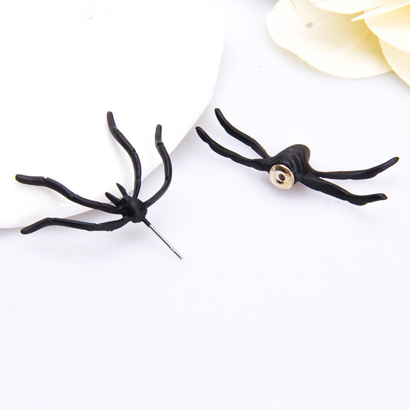 Summer new European and American fashion personality animal earrings alternative exaggerated Halloween funny spider earrings earrings for women
