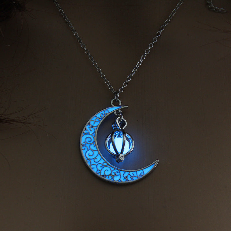 Hot selling moon pumpkin pendant in Europe and America Luminous stone luminous necklace Christmas Halloween ornaments