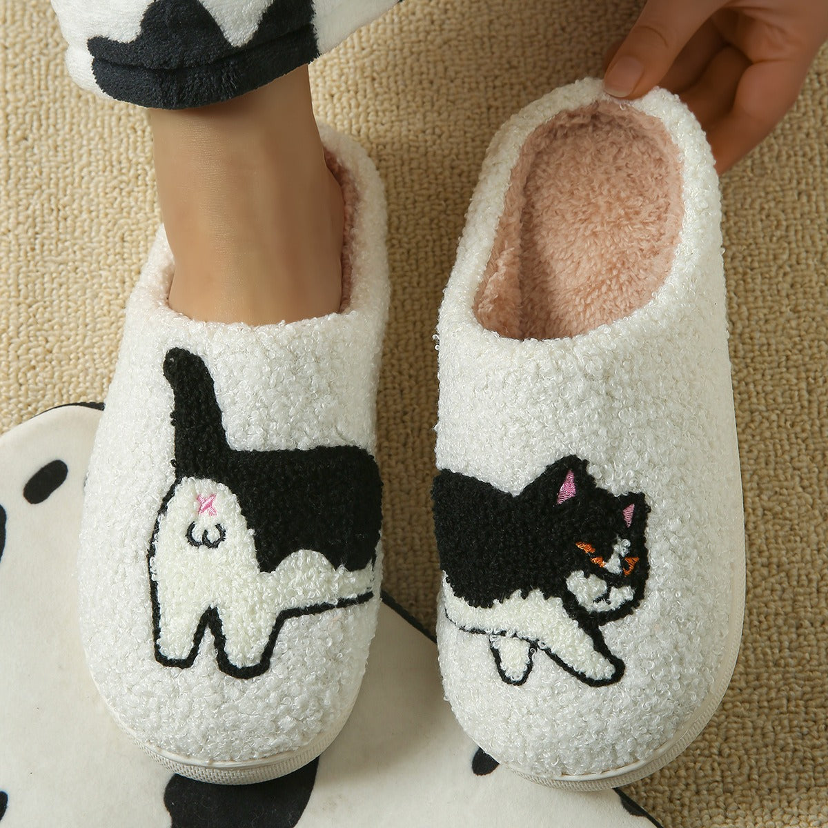 Factory direct supply cross-border Halloween cotton slippers home cartoon cotton slippers home slippers room household slippers wholesale