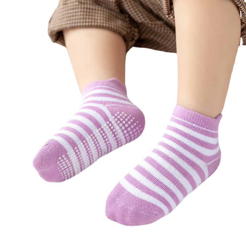 Amazon anti-skid dispensing children's socks spring, summer and autumn children's socks baby socks boys cotton boat socks children's socks C017