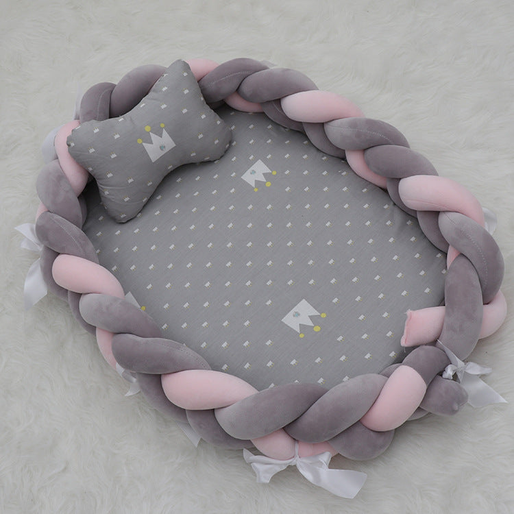 Newborn baby crib mid-bed sleeping coaxing artifact anti-choking milk anti-startling sleeping nest detachable sleeping pad soothing anti-pressure