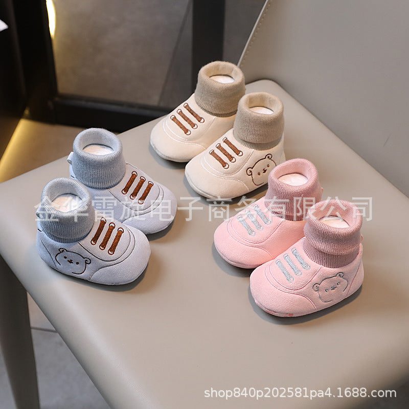 Baby shoes autumn and winter 0-1 year old boys and girls soft sole shoes and socks 3-6 to 12 months old toddlers do not fall off the heel front shoes