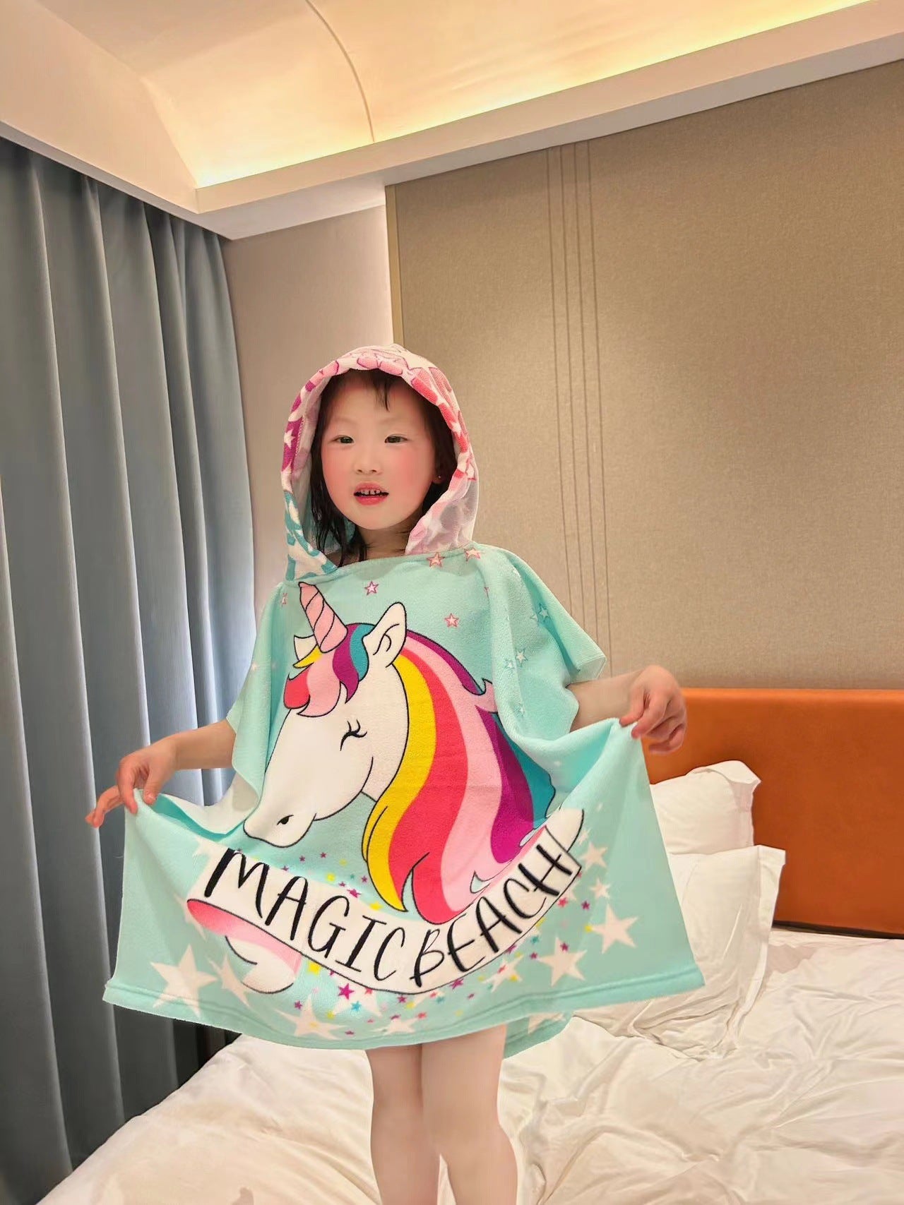 Cartoon Children's Bath Towel Cape Wearable Hooded Cape Baby Bath Absorbent Quick-Drying Beach Towel Bathrobe Towel