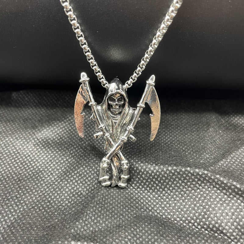 Retro Hip Hop Skull Titanium Steel Necklace Men and Women Domineering Skull Pendant Necklace Halloween Dress Up Gift Pendant