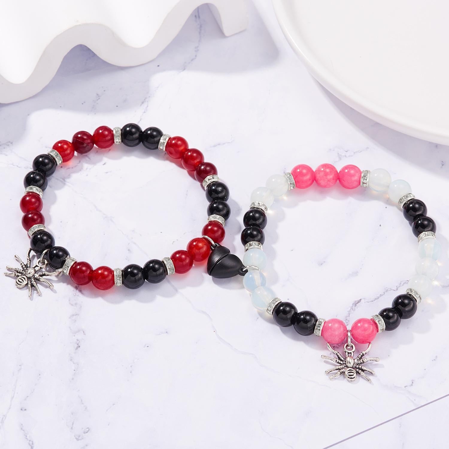 Cross-border new Halloween jewelry personality creative spider heart magnetic couple bracelet elastic beaded jewelry for women
