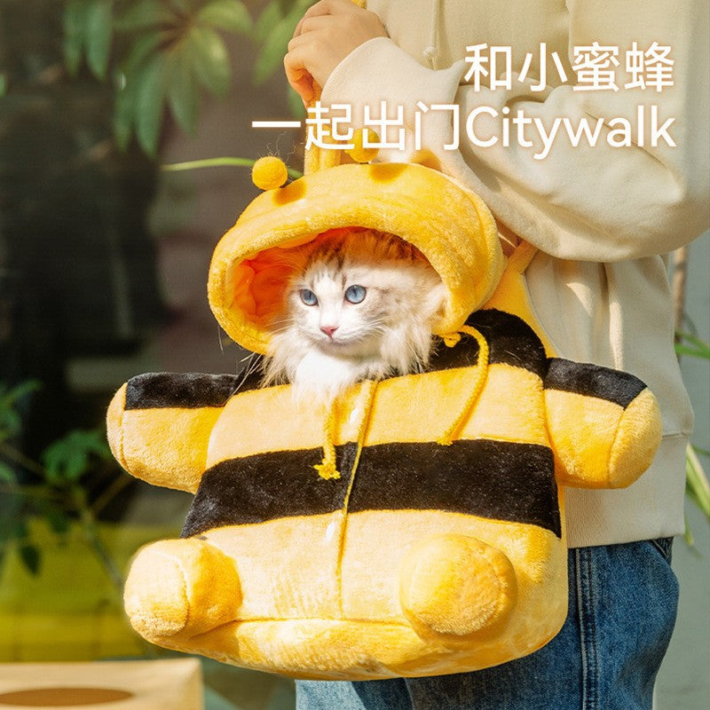 Small bee animal shape pet going out bag with exposed head shoulder bag for kittens and dogs portable cat bag pet backpack