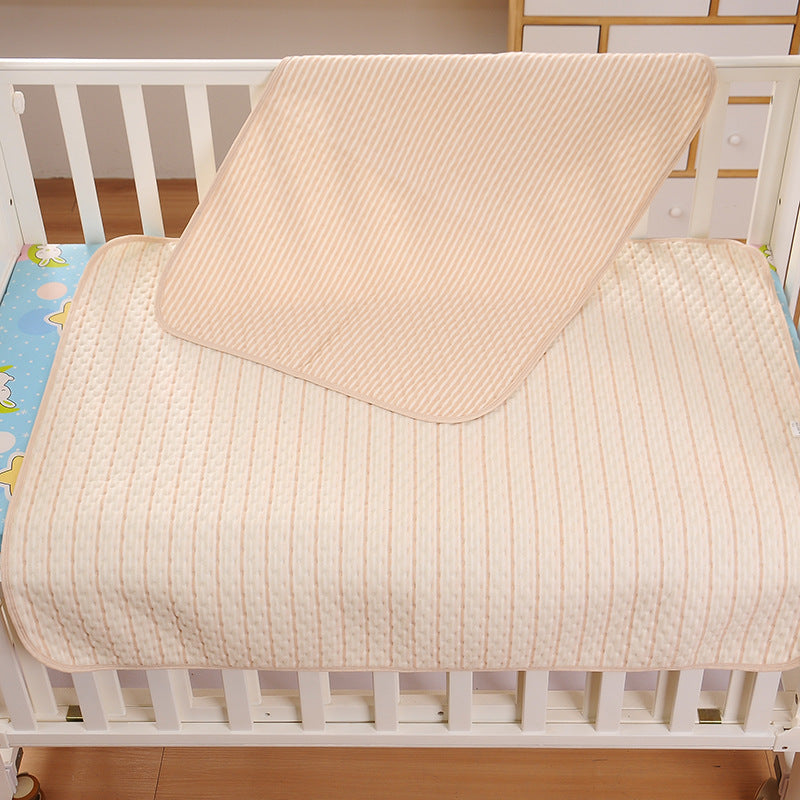 Supply baby high-density gauze diaper pad newborn leak-proof pad children baby waterproof washable small quilt diaper pad