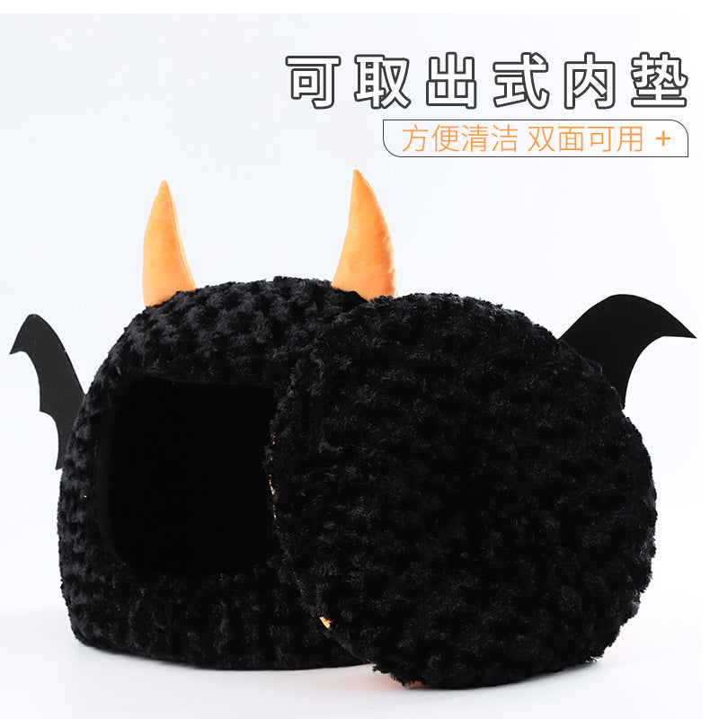 Halloween pet supplies four seasons universal closed thickened cushion nest house little devil warm dog house cat house