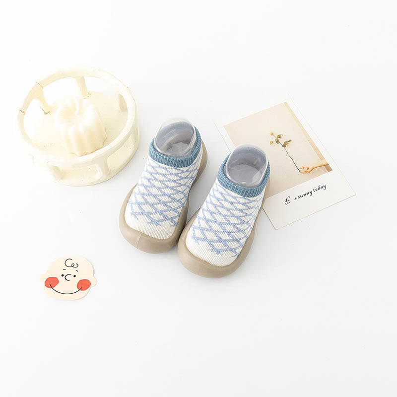 2022 spring and autumn short breathable socks shoes baby casual indoor floor toddler shoes soft bottom non-slip spot socks shoes