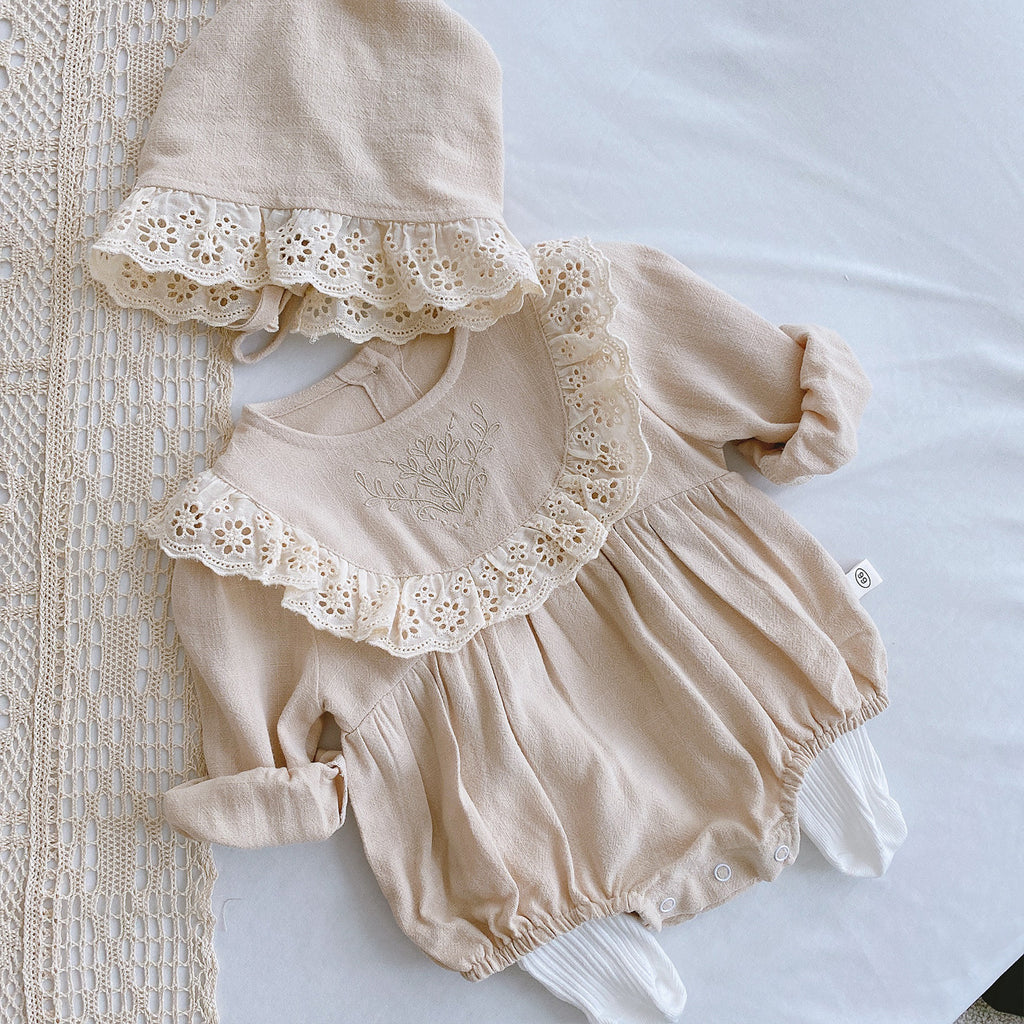 Send hat baby lace bag fart clothes 0-2 years old baby autumn clothes newborn romper clothes one-year-old dress baby clothes