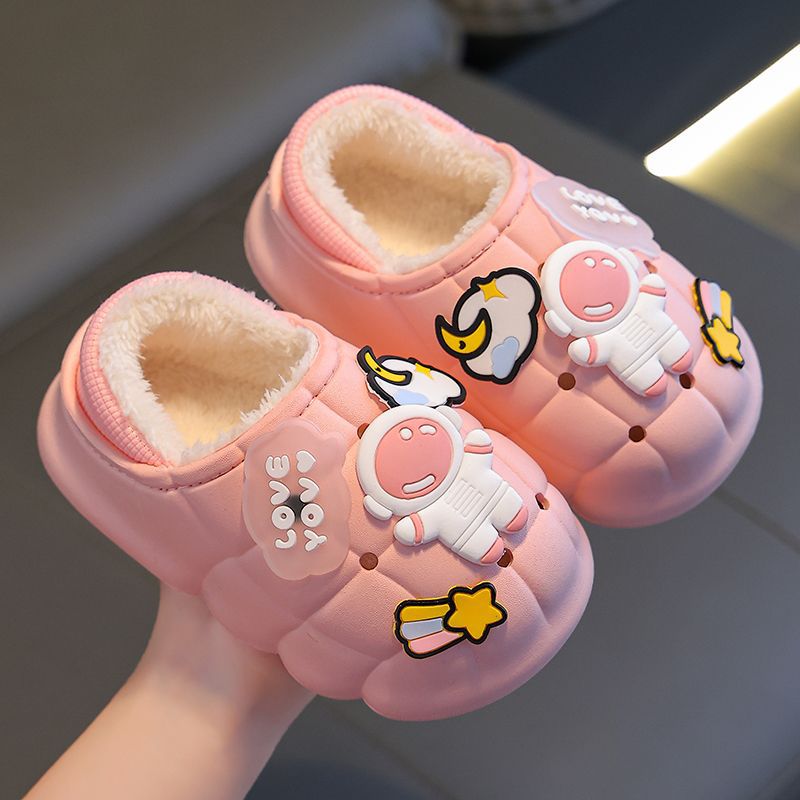 Winter children's cotton slippers for boys and girls, non-slip, warm and velvet home bags, baby outer wear, children's furry cotton shoes