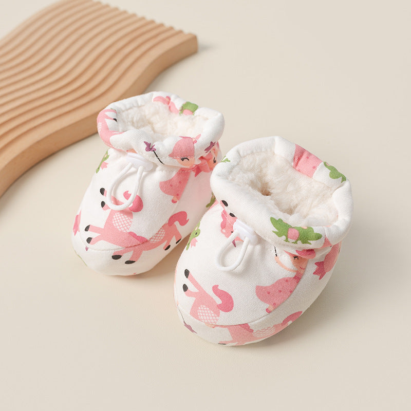 Thickened baby shoes for autumn and winter with velvet to keep warm for newborns 06 months baby cotton shoes 612 months
