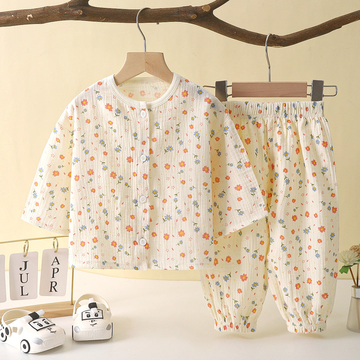 Children's thin double-layer cotton gauze boy's pajamas summer girl's home clothes boy's baby long-sleeved bloomers suit