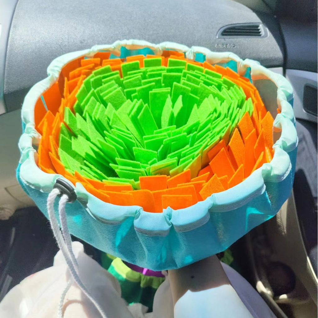 Cross-border anti-choking slow food mat, pet sniffing mat, dog decompression toy, physical training blanket, felt feeding mat