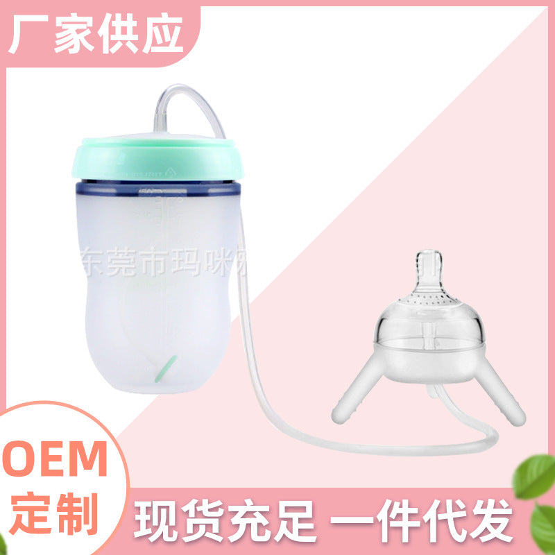 Patented creative wide-caliber long straw separation type baby bottle liberating parents' hands