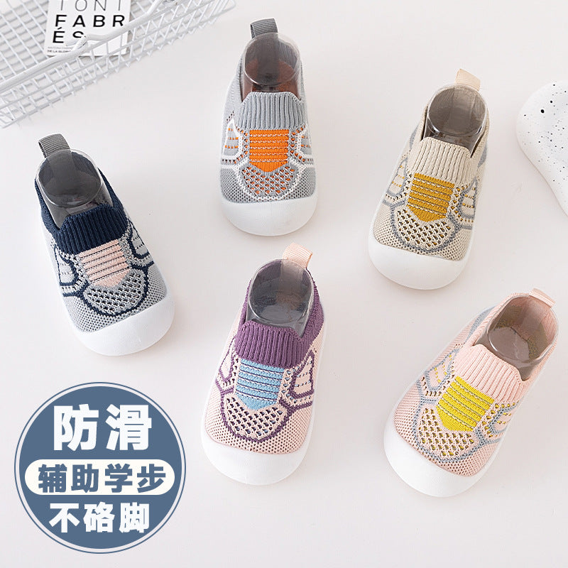 Children's new toddler shoes hot style spring and autumn casual all-match baby sneakers soft sole slip-on Korean version of flying woven women's shoes