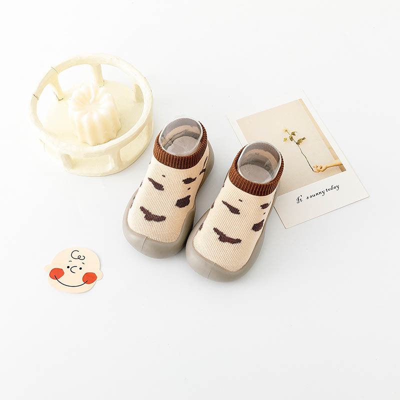2022 spring and autumn short breathable socks shoes baby casual indoor floor toddler shoes soft bottom non-slip spot socks shoes