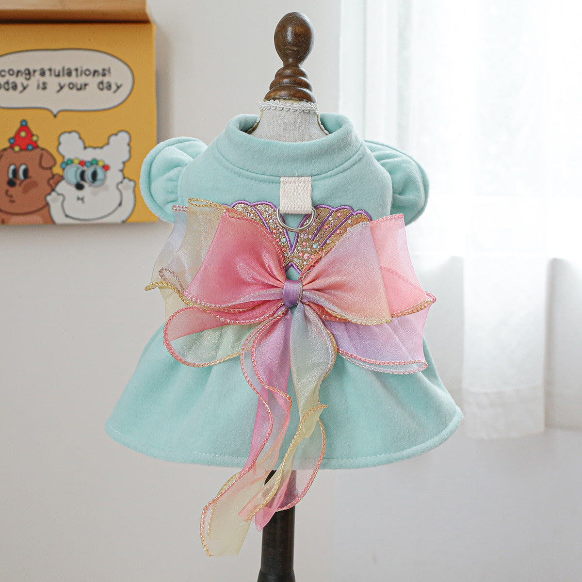 Spot cross-border hot-selling pet puppy and cat clothes source factory autumn and winter new blue noble dress skirt