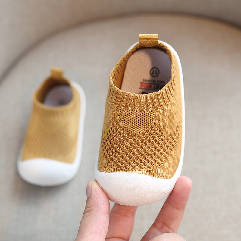 Spring and autumn baby toddler shoes Feiwei boys' shoes non-slip soft sole toddler shoes 1-3 years old girls' knitted shoes 2