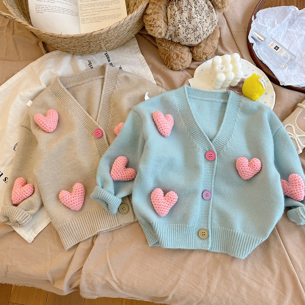 Korean children's clothing girls knitted cardigan autumn style 24 new style sweater children baby wool love coat