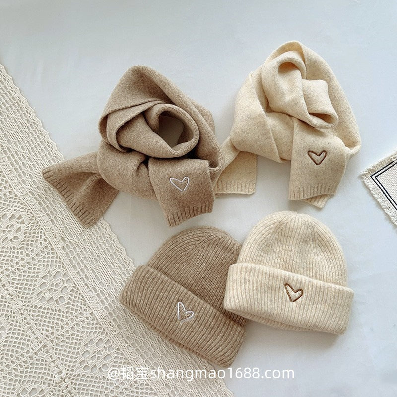 Autumn and winter new love embroidery solid color children's wool hat baby versatile knitted hat Korean version boys and girls suit trend