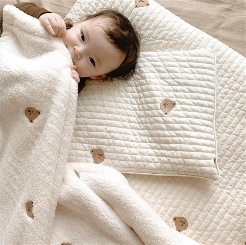Korean Ins style new baby blanket hug blanket baby going out blanket children embroidery autumn and winter nap blanket