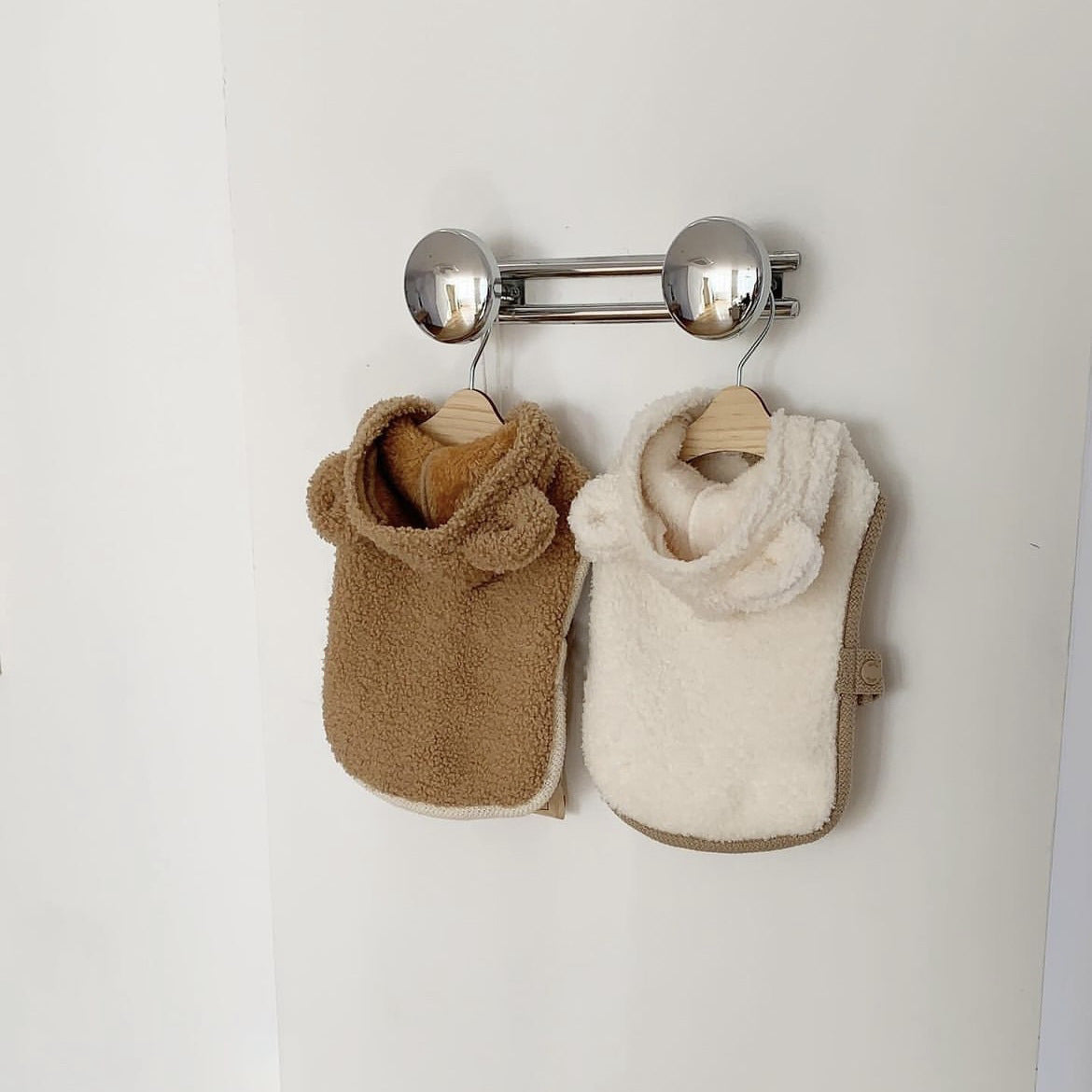 ins Korean warm pet clothes cloak shawl small and medium-sized dogs cat Teddy autumn and winter thick wholesale