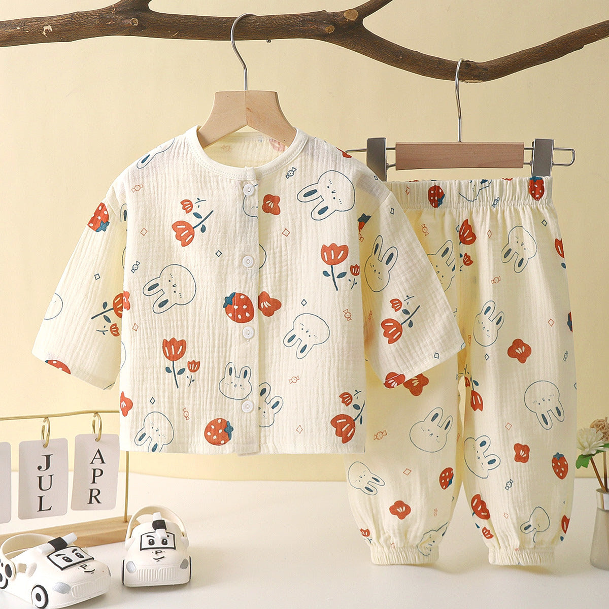 Children's thin double-layer cotton gauze boy's pajamas summer girl's home clothes boy's baby long-sleeved bloomers suit