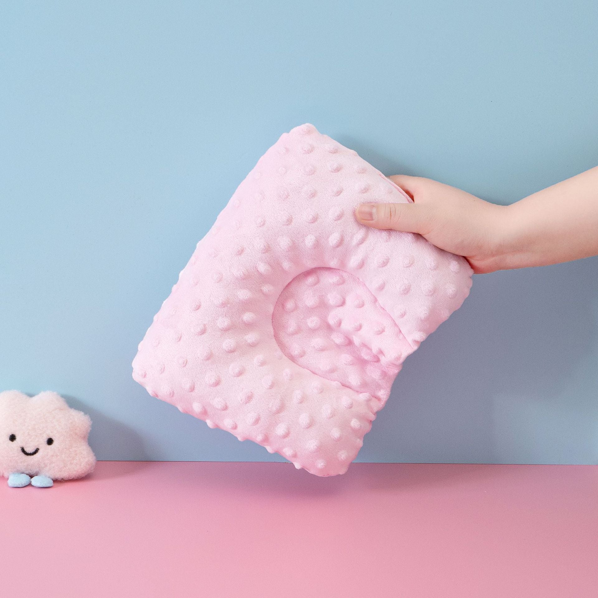 Baby pillow 0-6 months baby special shaping pillow U-shaped breathable round baby pillow newborn children pillow cross-border