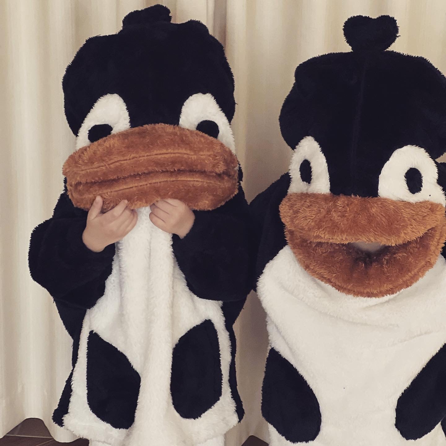 Children's flannel pajamas boys autumn and winter baby nightgown kids girls nightdress coral fleece home clothes suit