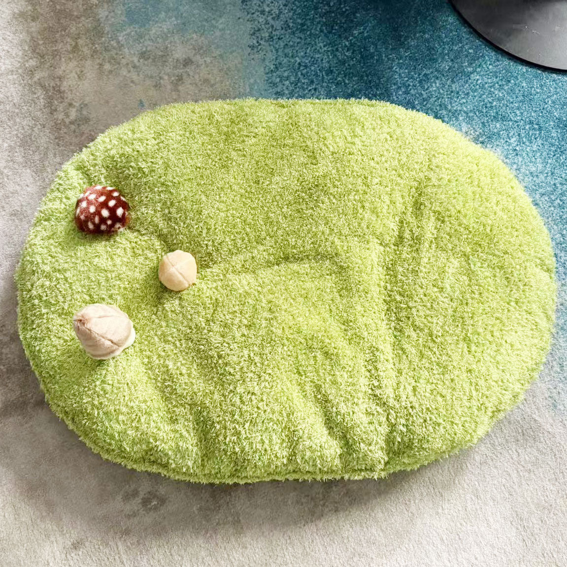 Cross-border hot selling pet mat cat bed puppy dog cat bed sleeping plush toy round bed four seasons universal soft