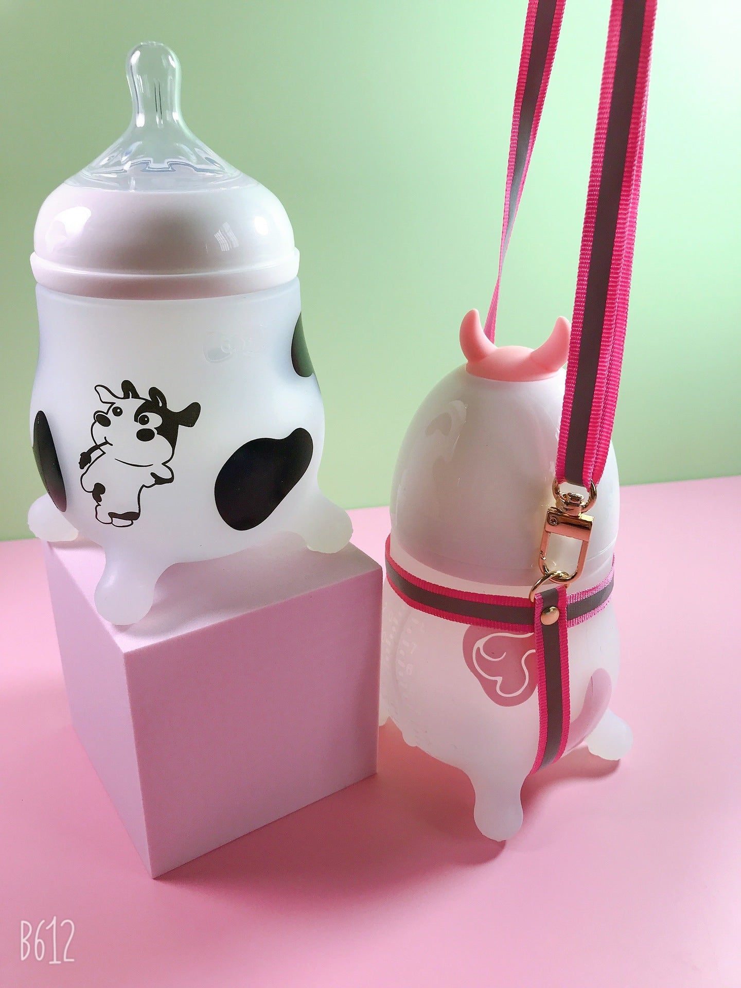 Factory direct supply silicone feeding bottle wide mouth baby feeding bottle wide mouth newborn feeding bottle mother and baby wholesale