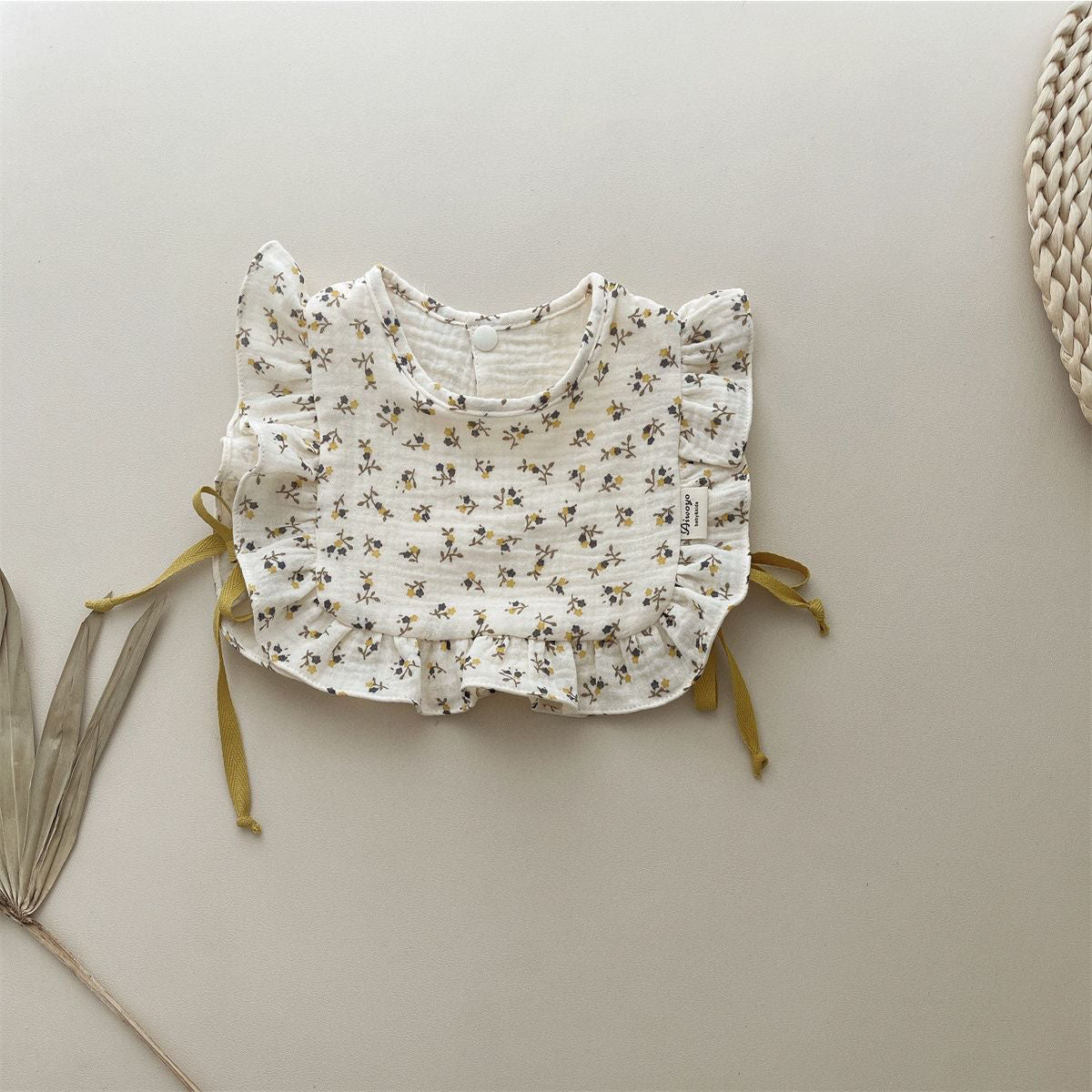 ins autumn and winter pure cotton gauze bib baby lace bib baby tie bib fake collar neck anti-spitting milk