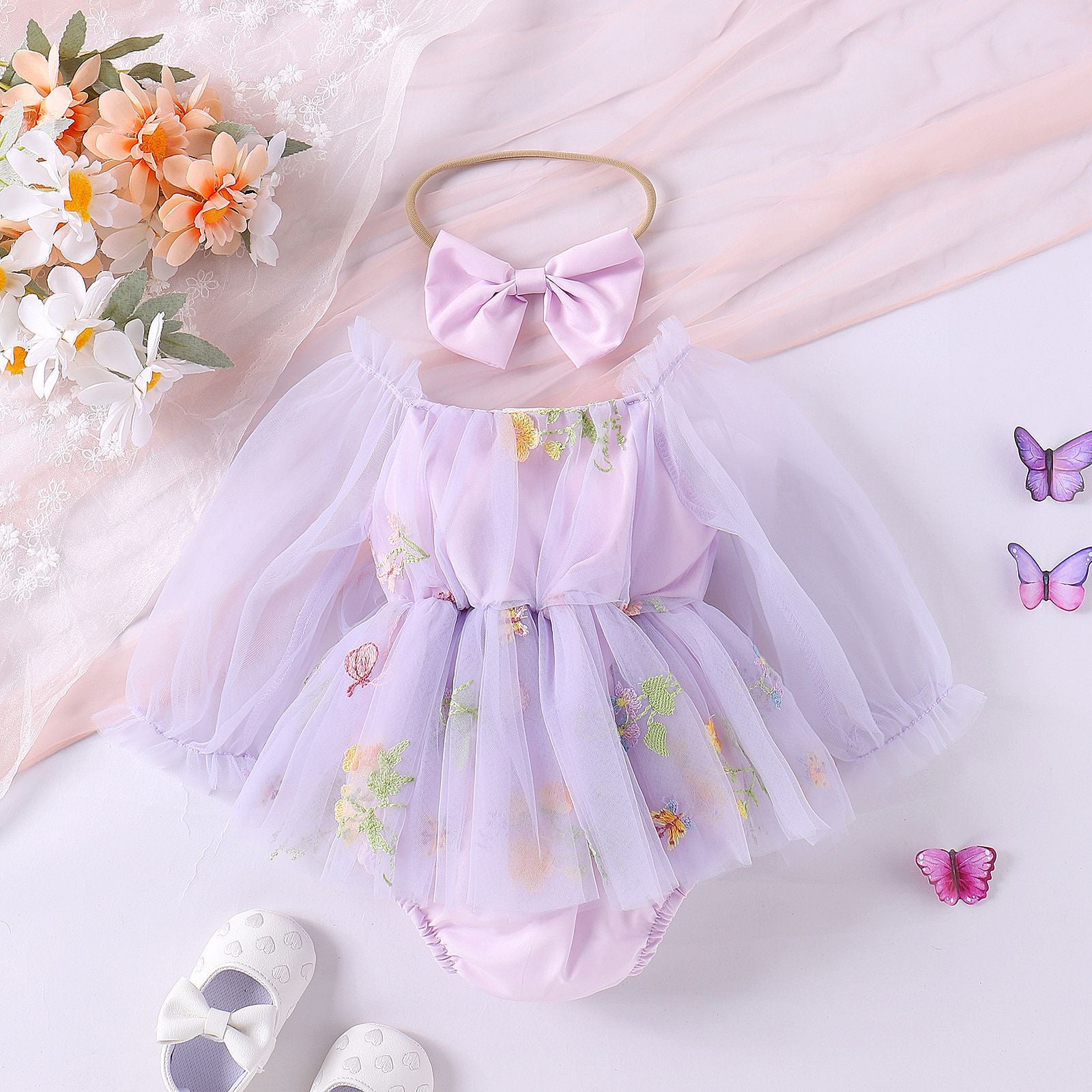 Baoxin children's clothing Korean version baby girl autumn flower embroidery mesh sleeves skirt two colors open crotch cover fart romper