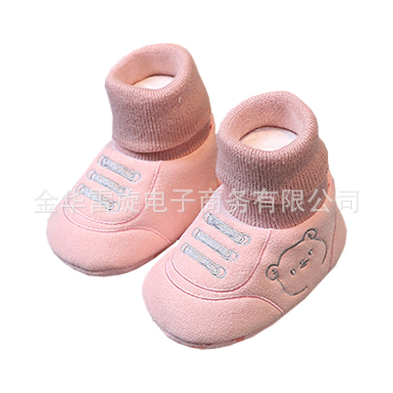 Baby shoes autumn and winter 0-1 year old boys and girls soft sole shoes and socks 3-6 to 12 months old toddlers do not fall off the heel front shoes