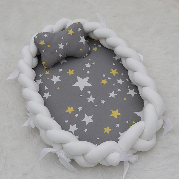 Newborn baby crib mid-bed sleeping coaxing artifact anti-choking milk anti-startling sleeping nest detachable sleeping pad soothing anti-pressure