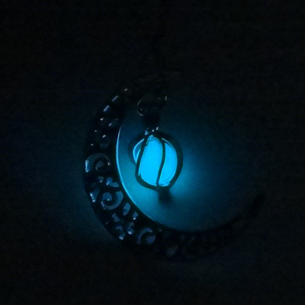 European and American luminous simple accessories, a variety of popular fashionable and versatile luminous hollow necklaces, women's Halloween accessories