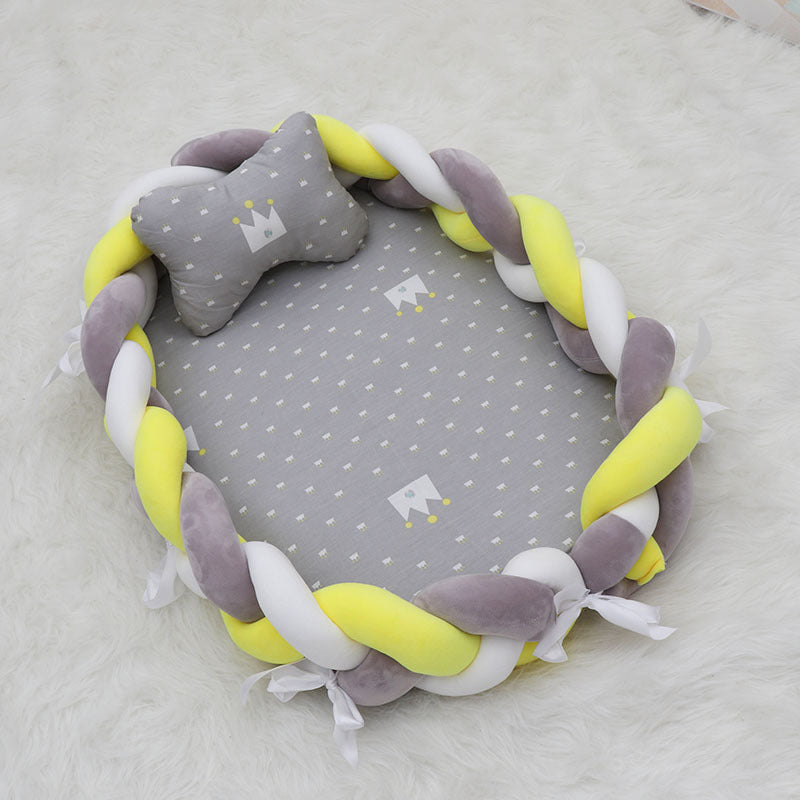 Newborn baby crib mid-bed sleeping coaxing artifact anti-choking milk anti-startling sleeping nest detachable sleeping pad soothing anti-pressure