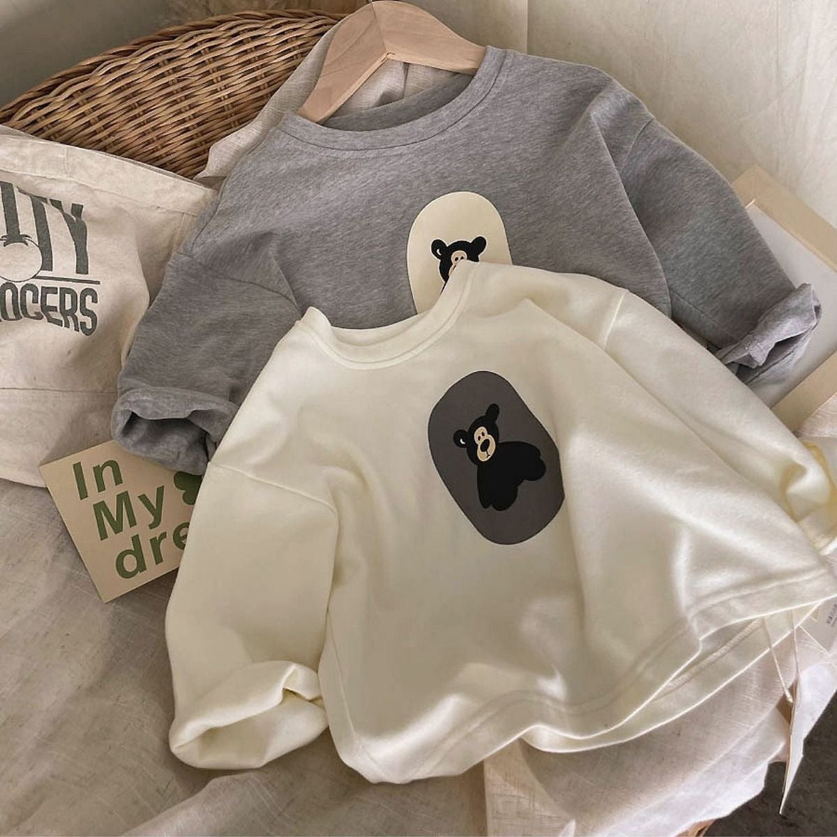 Children's spring and autumn clothes 2025 new cartoon round neck long-sleeved T-shirt casual Korean version of boys and girls baby pure cotton bottoming shirt