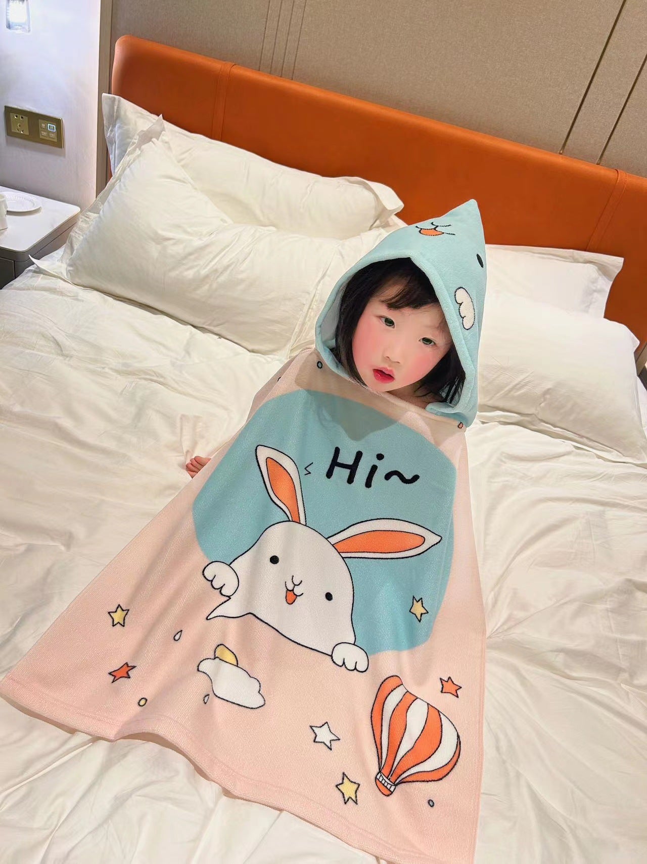 Cartoon Children's Bath Towel Cape Wearable Hooded Cape Baby Bath Absorbent Quick-Drying Beach Towel Bathrobe Towel