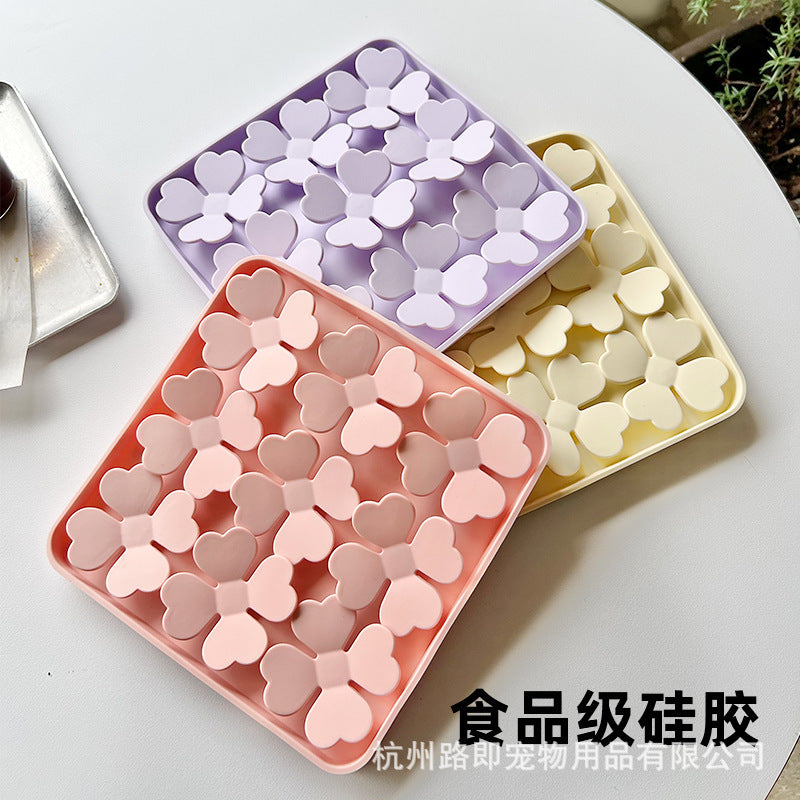 Dog slow food bowl food grade silicone licking pad licking plate pet cat educational leaking food hiding toy with suction cup