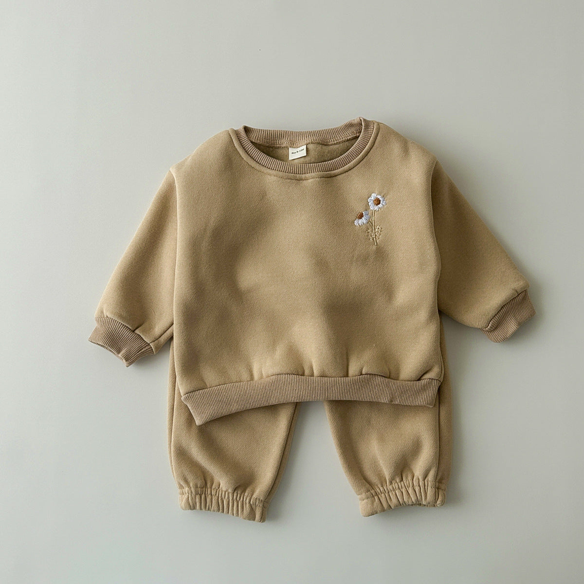 INS Korean version of the winter newborn floral embroidery plus velvet long-sleeved two-piece children's baby round neck sweater suit