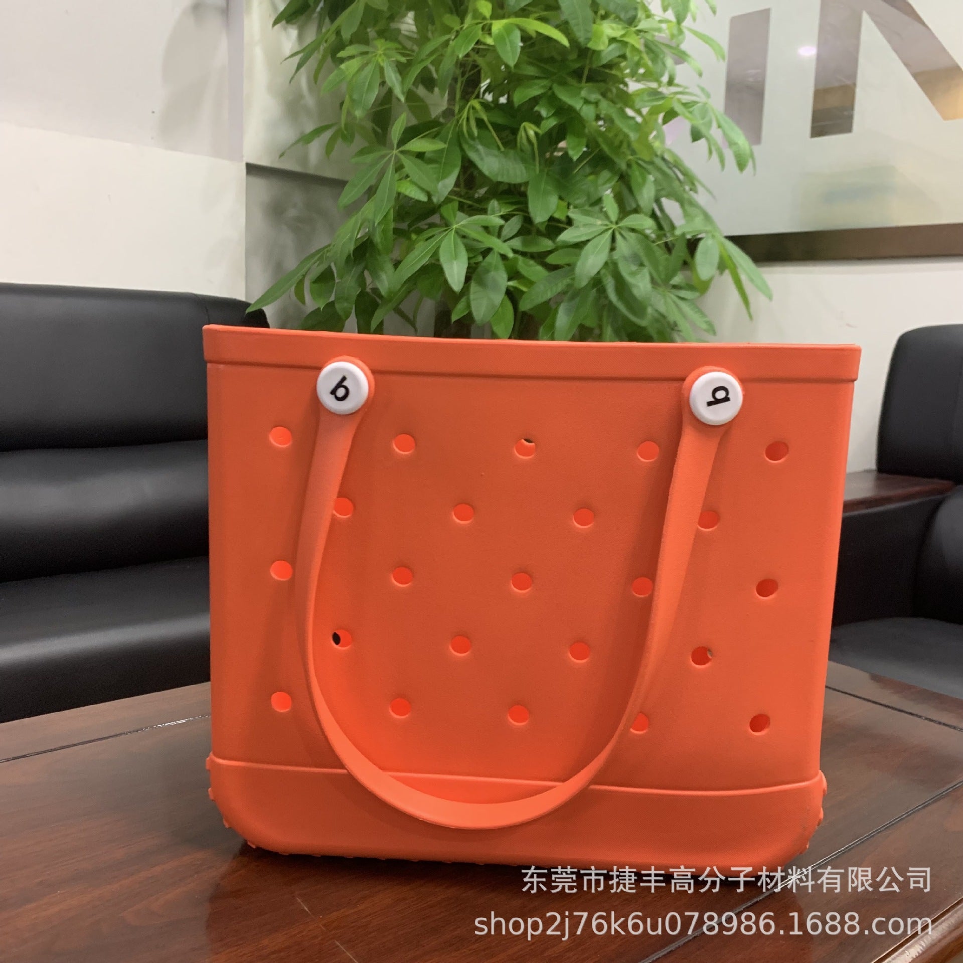 New supply EVA beach bag European and American fashion portable women's hole bag printed pet storage handbag